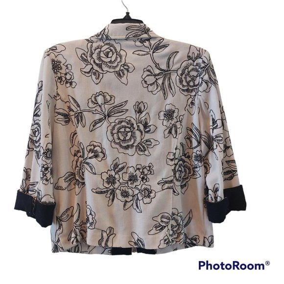 Draper & Damon's‎ Petite Womens White Black Floral Jacket Size PM - Picture 2 of 8